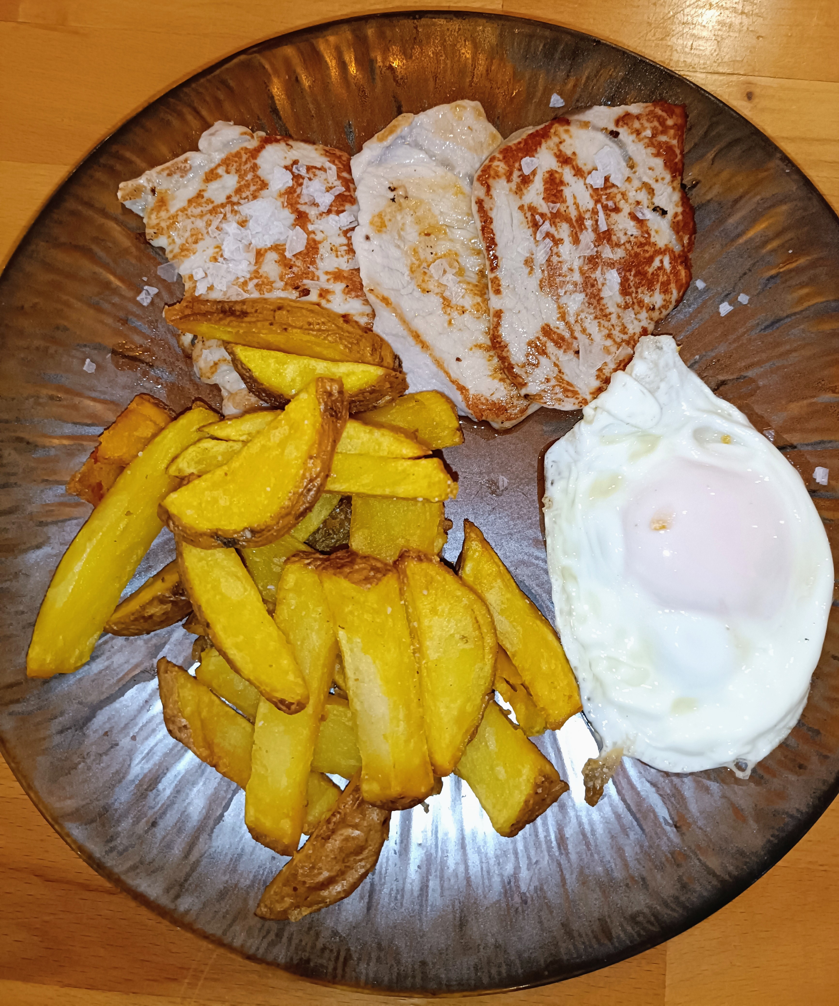 Lomos de cerdo con huevo