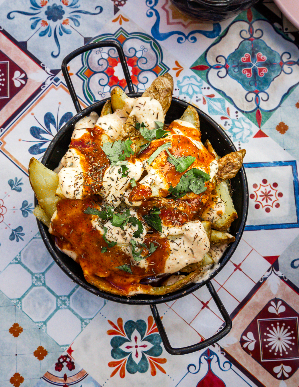 LAS BRAVAS, MÁSQUEGKISA.